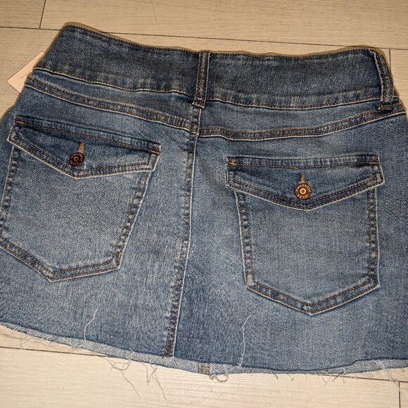 Sincerely Jules Junior's Micro Mini Denim Stretch Skirt Size 9/29 - NWT - Picture 5 of 5